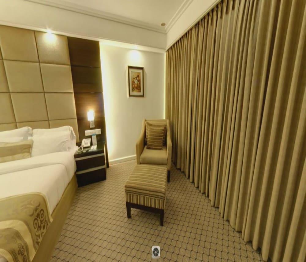 Hotel Agrabad 吉大港 外观 照片